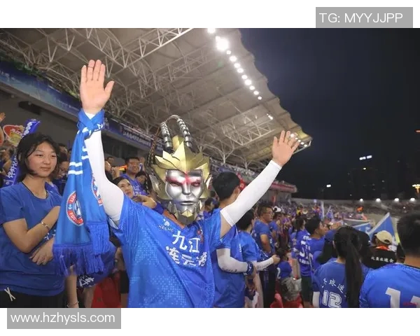 五一假期畅享足球盛宴五一足球明星卡包带你领略球场激情与荣耀